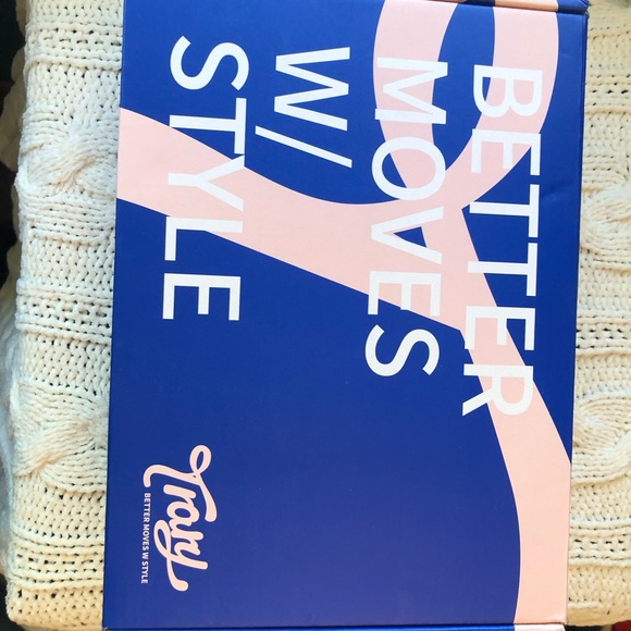 NIB Brown Leather Mary Jane Heels 9 - Picture 11 of 12